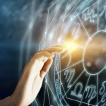 虛擬科技風格的星盤介面，一隻手正觸碰著散發金光的星座方位，背景呈現深藍色且帶有光點的神祕氛圍